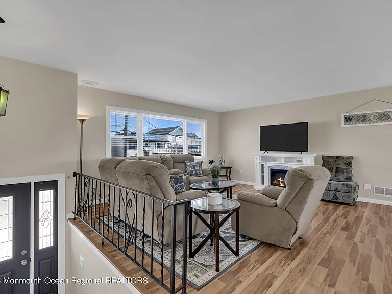 415 15th Ave — Photo 6