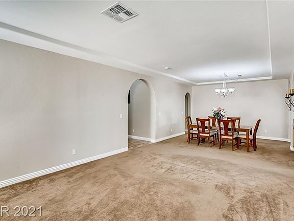 5th image of 8039 Meadow Falls St