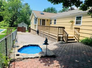 261 Coral Dr, Fairfield, CT 06825