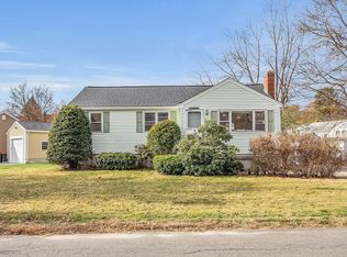 16 Carroll Rd, Woburn, MA 01801