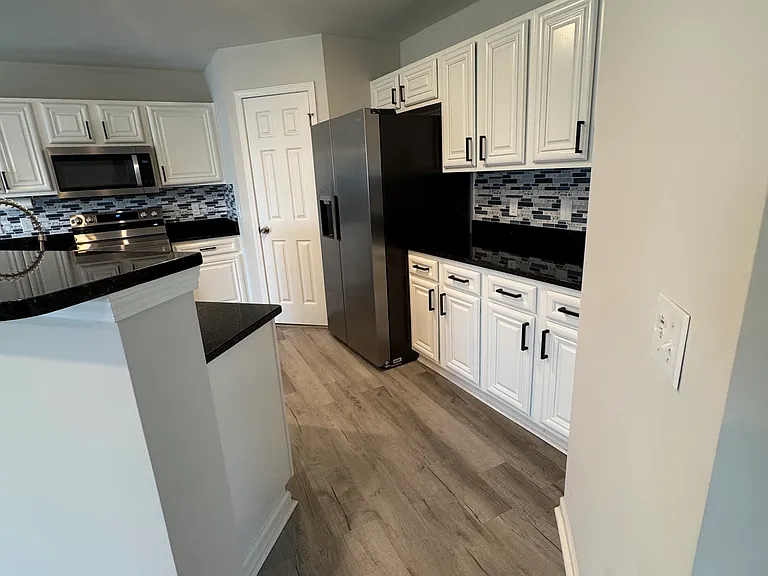 531 Mansfield Ln — Photo 6