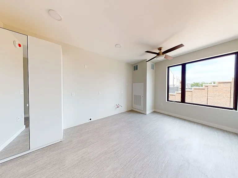 Canary Lofts — Photo 23