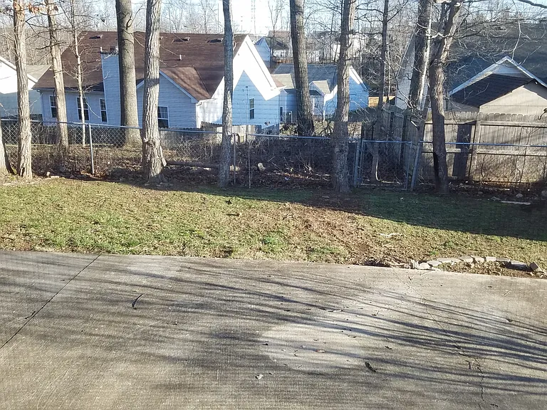 357 Erie Dr — Photo 12