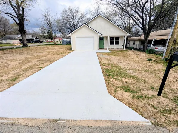 416 Locust Ave, Eufaula, OK 74432