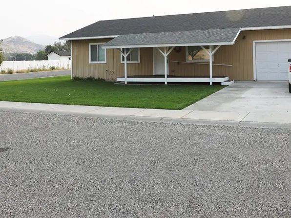 716 Locust Street, Omak, WA 98841