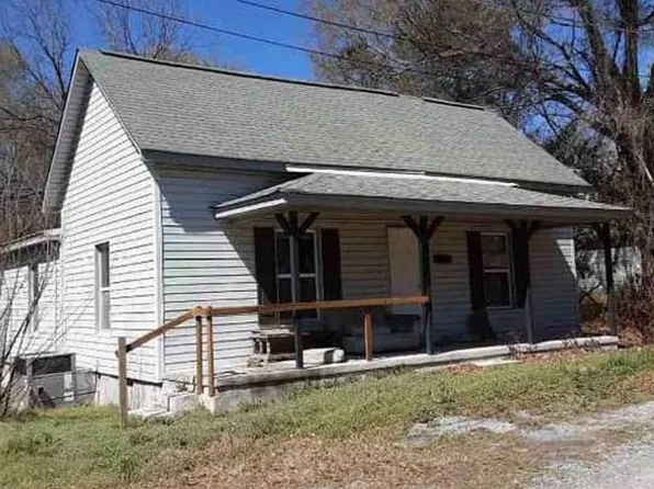 102 York St, Clover, SC 29710
