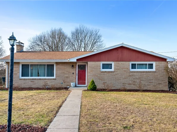 213 White Oak Dr, New Kensington, PA 15068