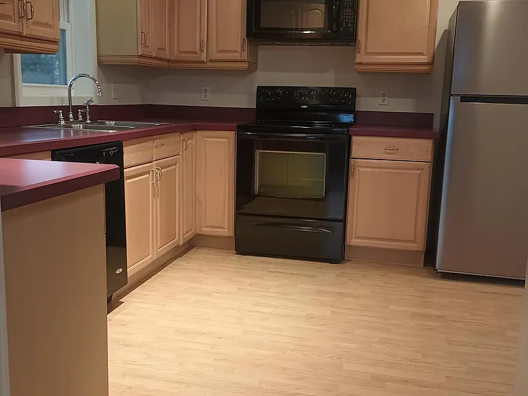 4325 Fairview Rd — Photo 3