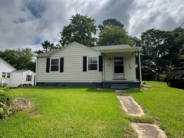 21 Edgewood View Ln, Winston Salem, NC 27127