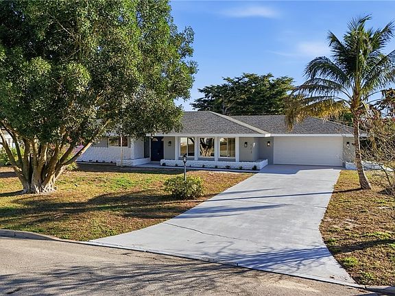 5th image of 113 E Lake Dr