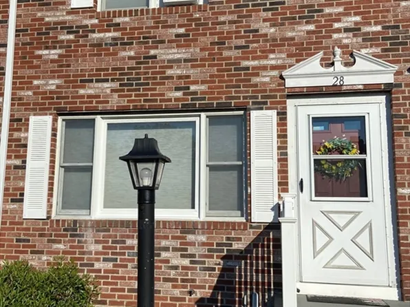 28 Douglas Dr #28, East Bridgewater, MA 02333