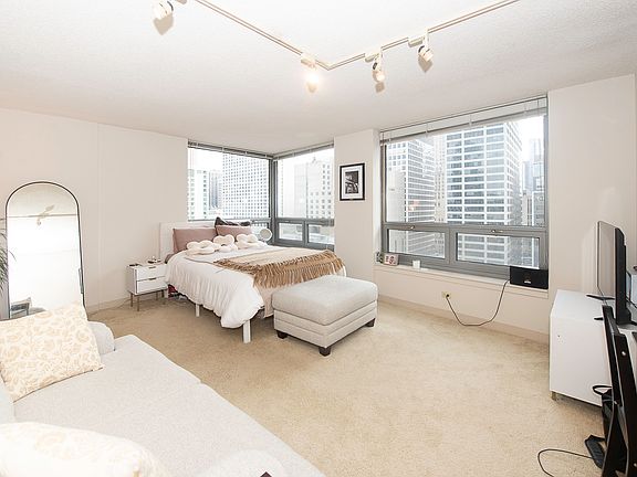2nd image of 440 N Wabash Ave APT 1710