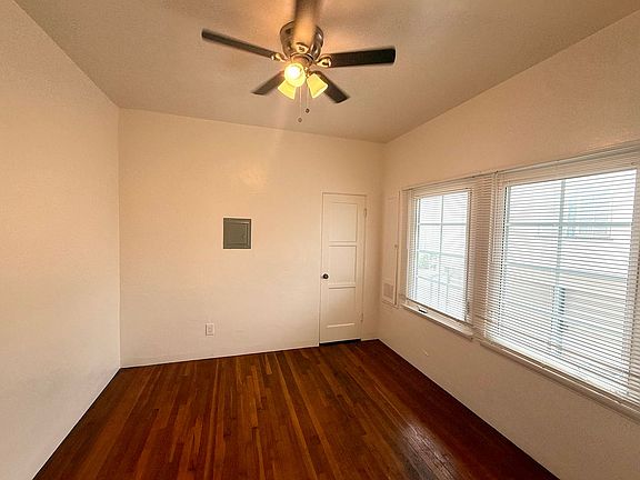 5th image of 2164 Albatross St #1