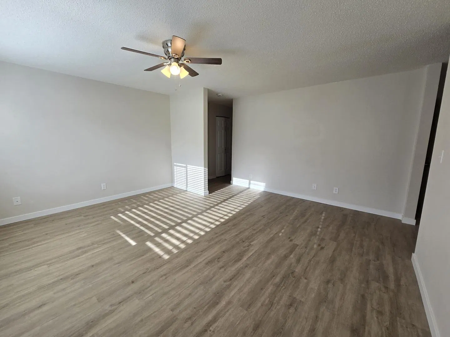 Beautiful Hoquiam Home for RENT! — Photo 2