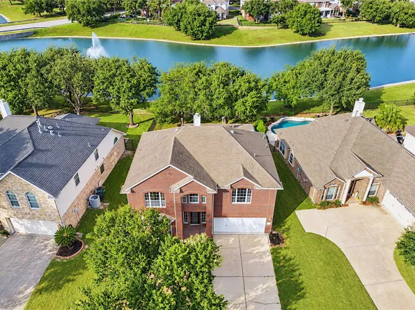 16310 Pinon Vista Dr, Houston, TX 77095