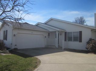 2917 Rend Dr, Springfield, IL 62707