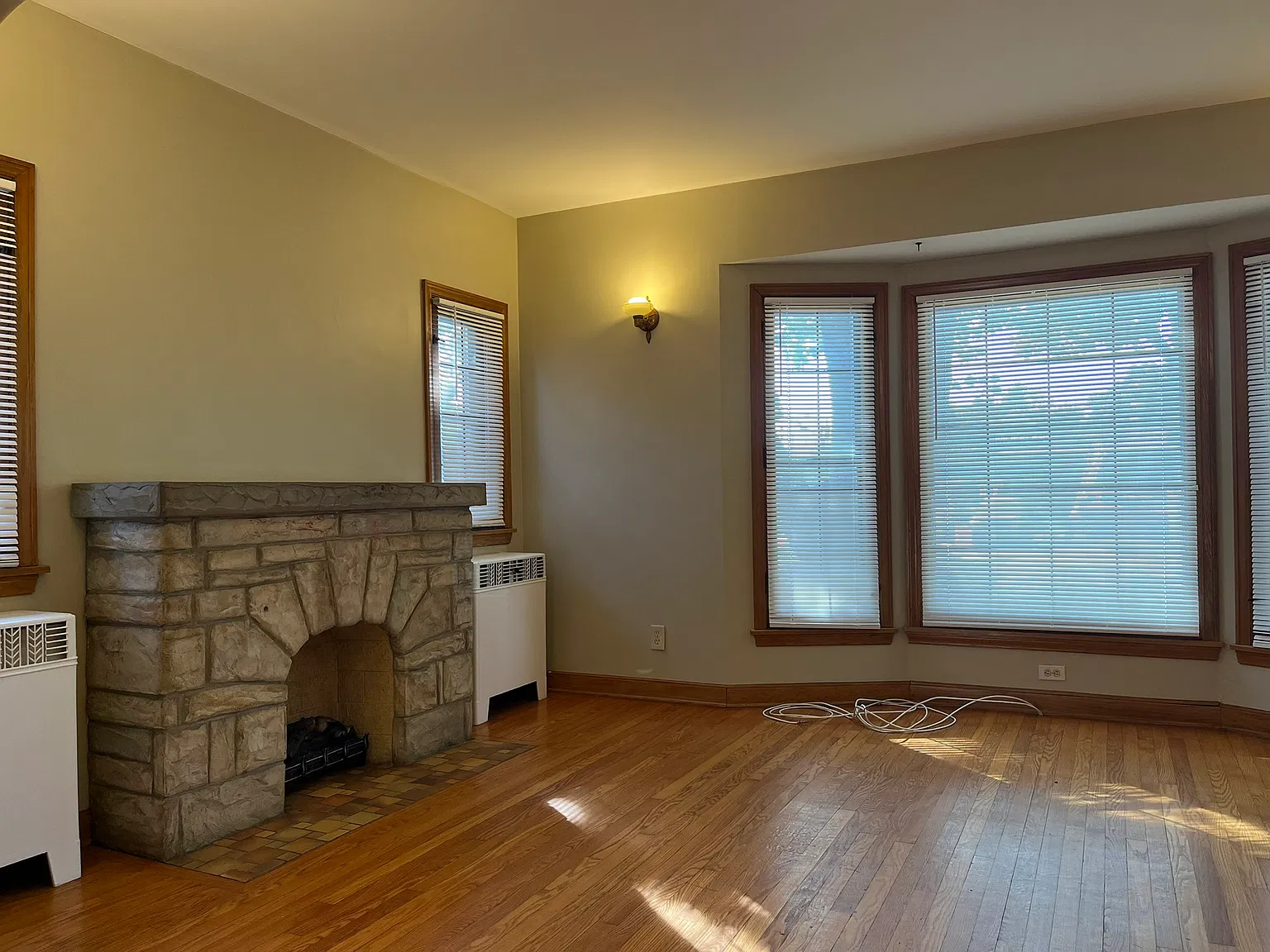 2 bed, 1100 sqft, $1,295 — Photo 3