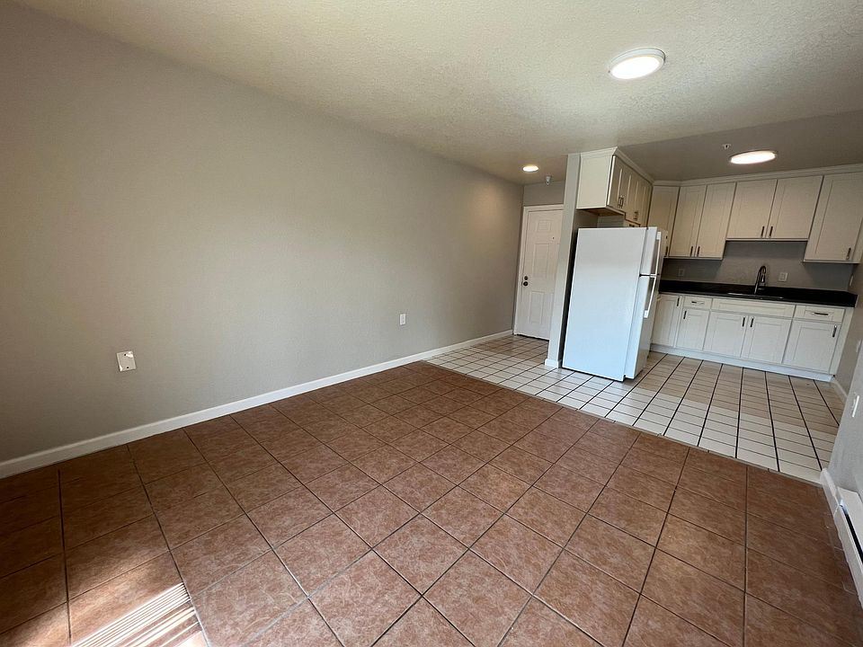 1st image of 29371 Dixon St APT 111