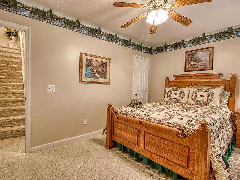 2913 Barnes Dr — Photo 12