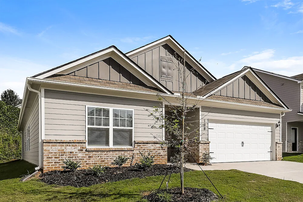 3 bed, 2.0 bath, 1863 sqft, $2,155 — Photo 3