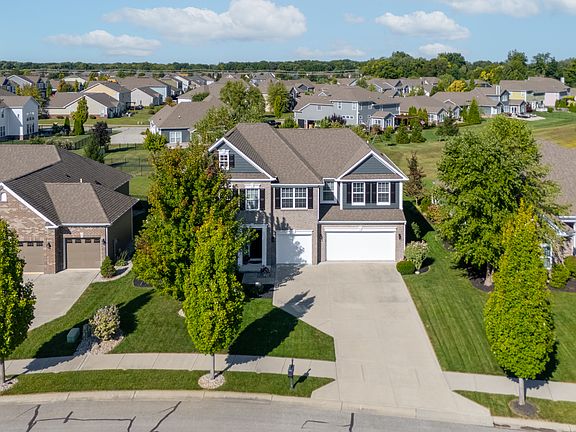 3rd image of 9896 Timberwood Ln