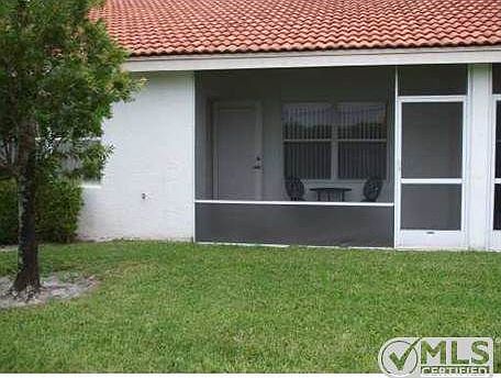 2nd image of 6158 Lake Hibiscus Dr