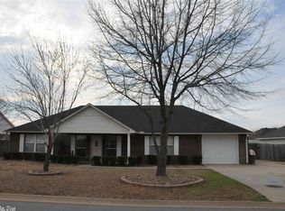 403 Village Dr, Searcy, AR 72143