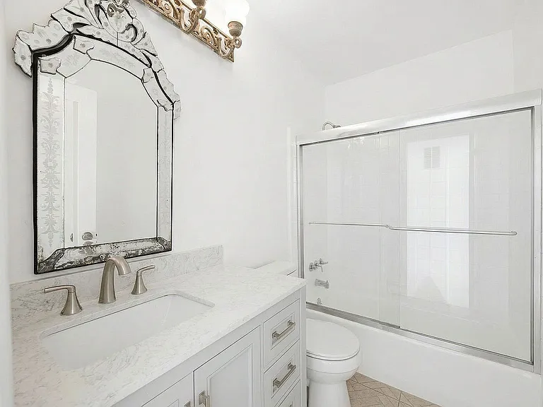 337 S Rexford Dr #3 — Photo 7
