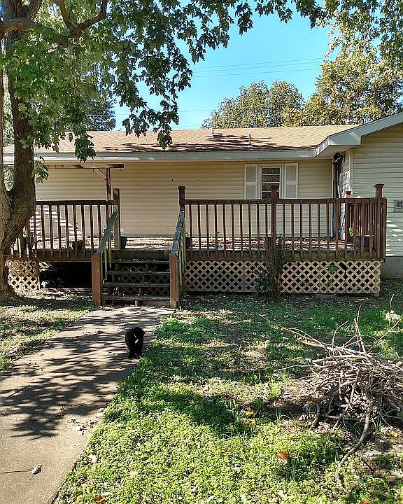 1st image of 607 Millar Ave