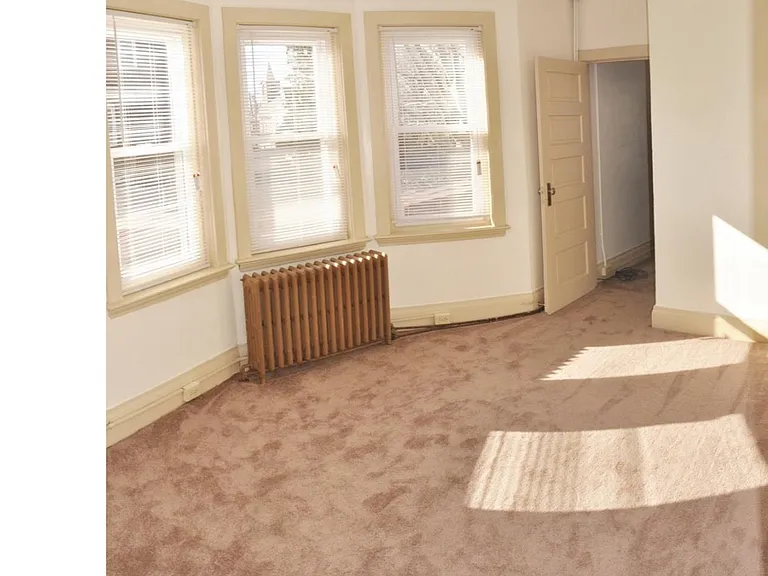 80 Norman Ave #B — Photo 4