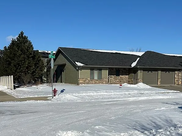 2472 5th St W, Dickinson, ND 58601