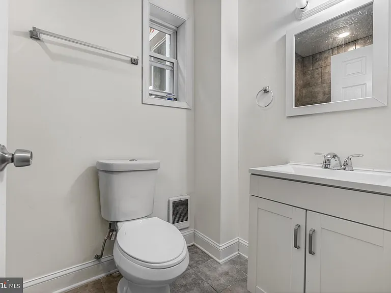 3138 W Allegheny Ave #A — Photo 15