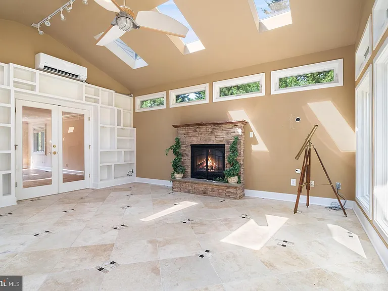 15729 Holly Grove Rd — Photo 79