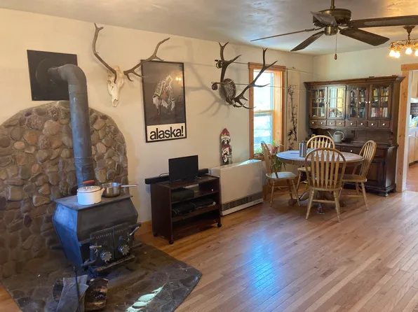 105 N Water St, Darby, MT 59829
