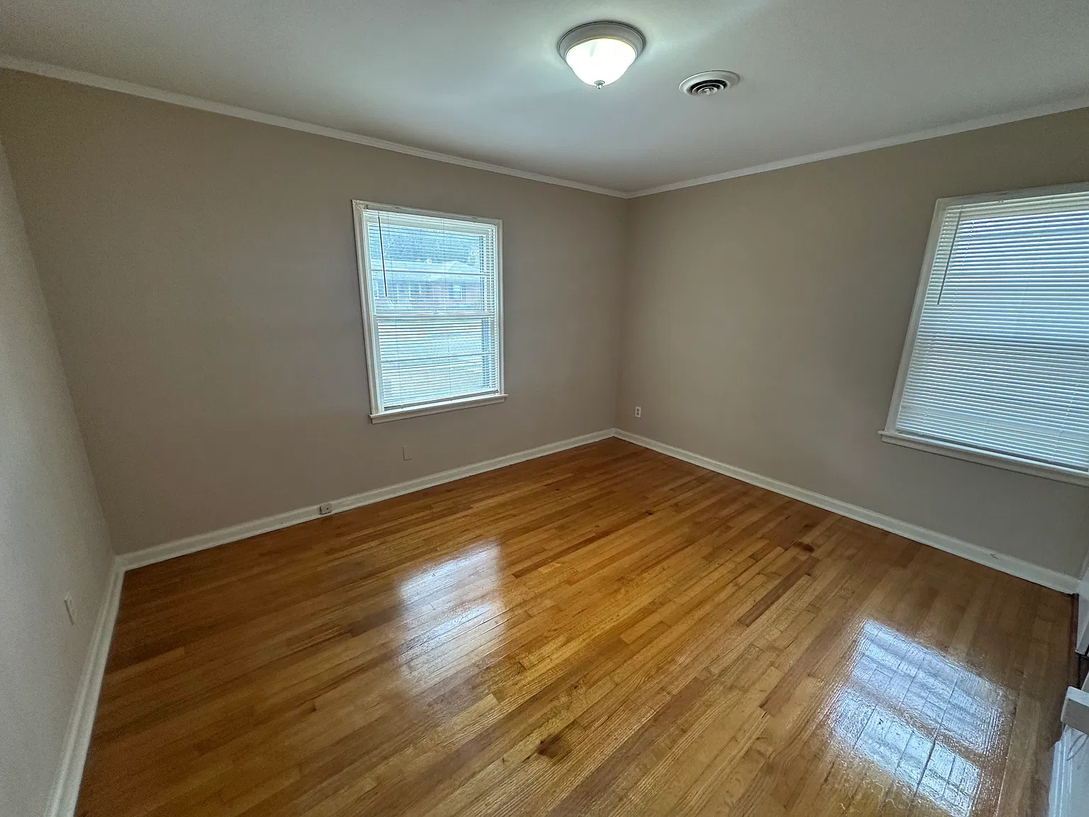 3 bed, 1427 sqft, $1,695 — Photo 4