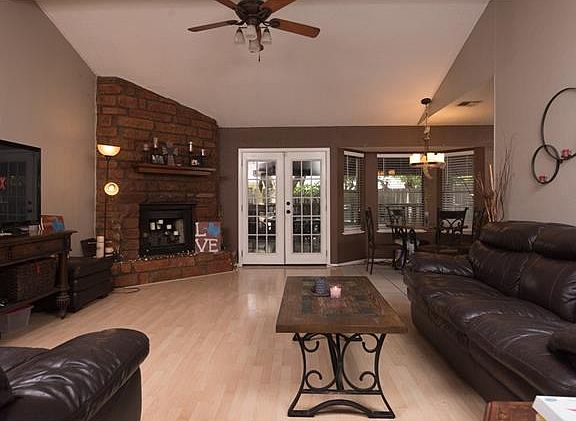 3rd image of 713 Russet Valley Dr