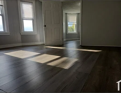 4 bed, 1200 sqft, $2,250 — Photo 2