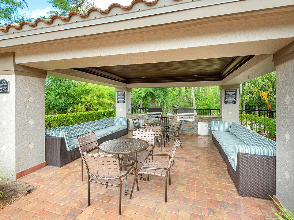 Outdoor grilling gazebo