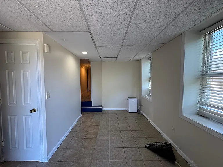 28 Terrace Ave #1F — Photo 7