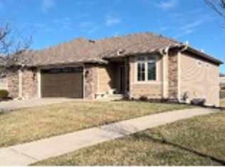 341 N Parker Cir, Lawrence, KS 66049