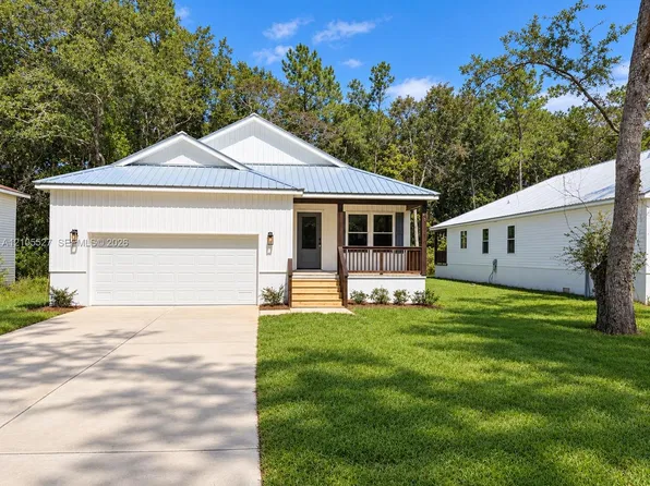 34 Jolly Ln, Freeport, FL 32439