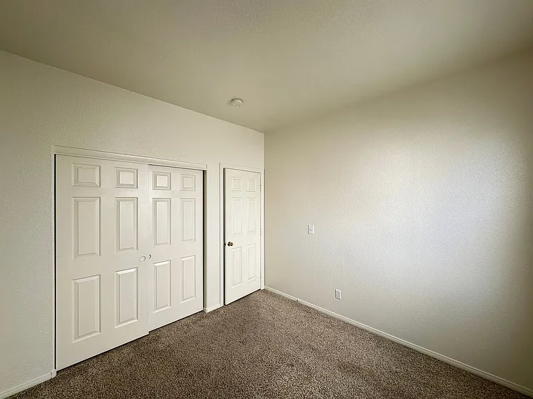 1109 Milpas Ln — Photo 14