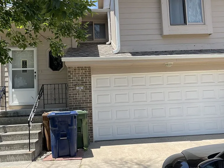 12814 S 28th Ave — Photo 1