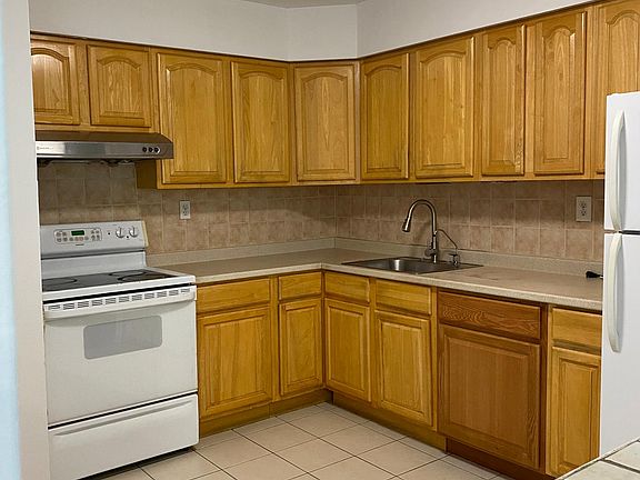 2nd image of 20930 23rd Ave APT 2