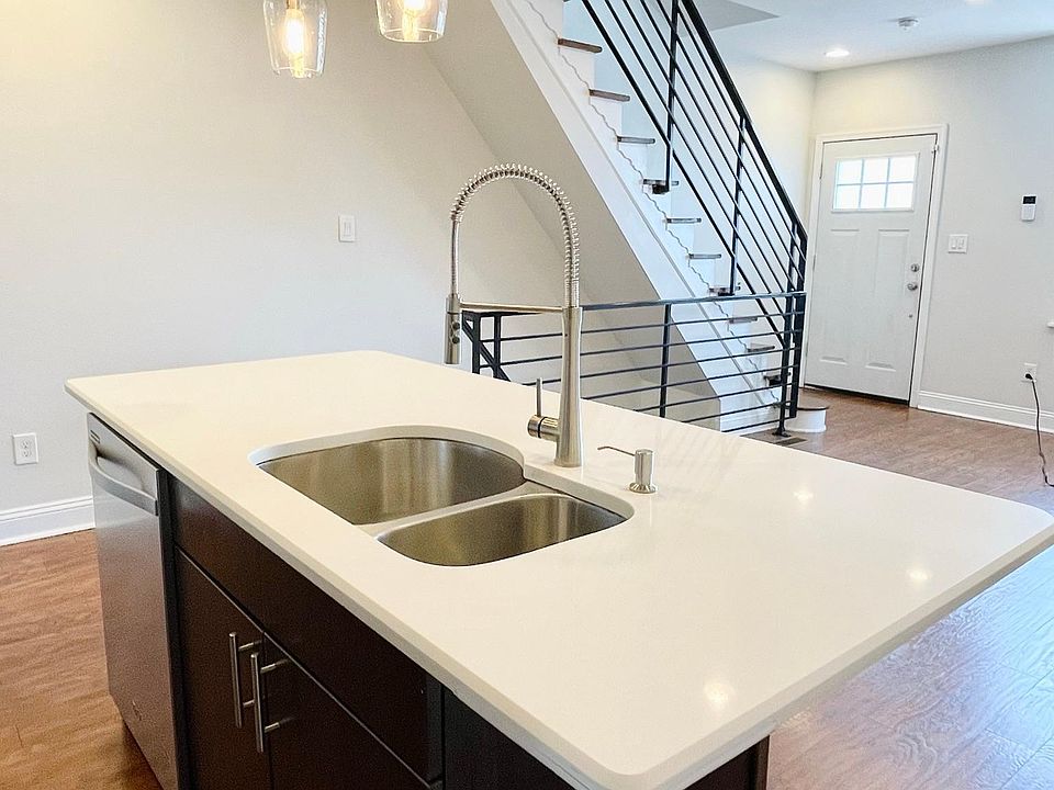 1st image of 2639 Aramingo Ave
