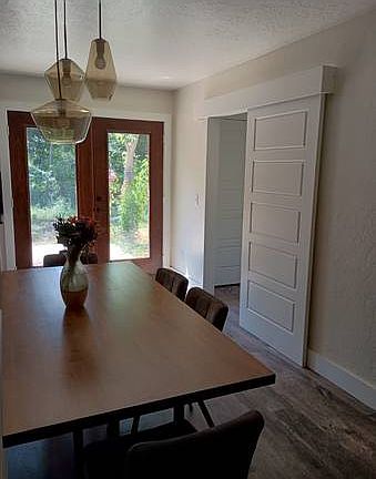 2nd image of 4915 Oakbrook Dr