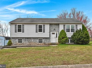 30 Mazzotta Rd, Stevens, PA 17578