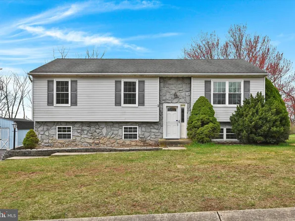 30 Mazzotta Rd, Stevens, PA 17578