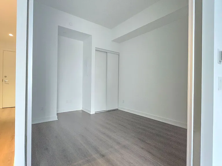 8 Wellesley St W #1607 — Photo 17