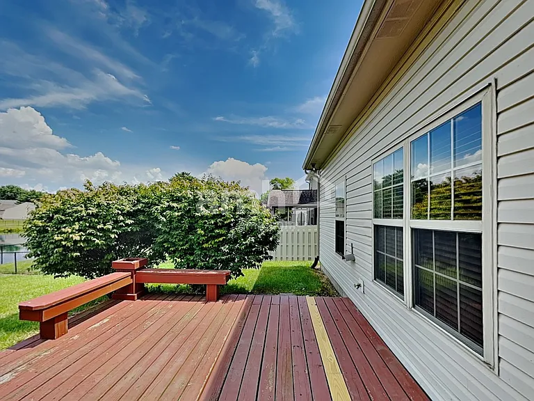 559 Prince Dr — Photo 21